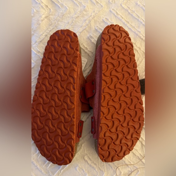 Uji
Nubuck-Suede Leather - Picture 8 of 11